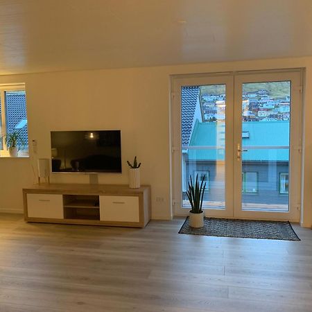 Spacious Apartment On N.P.Gota 8A, Klaksvik Klaksvík Exterior foto