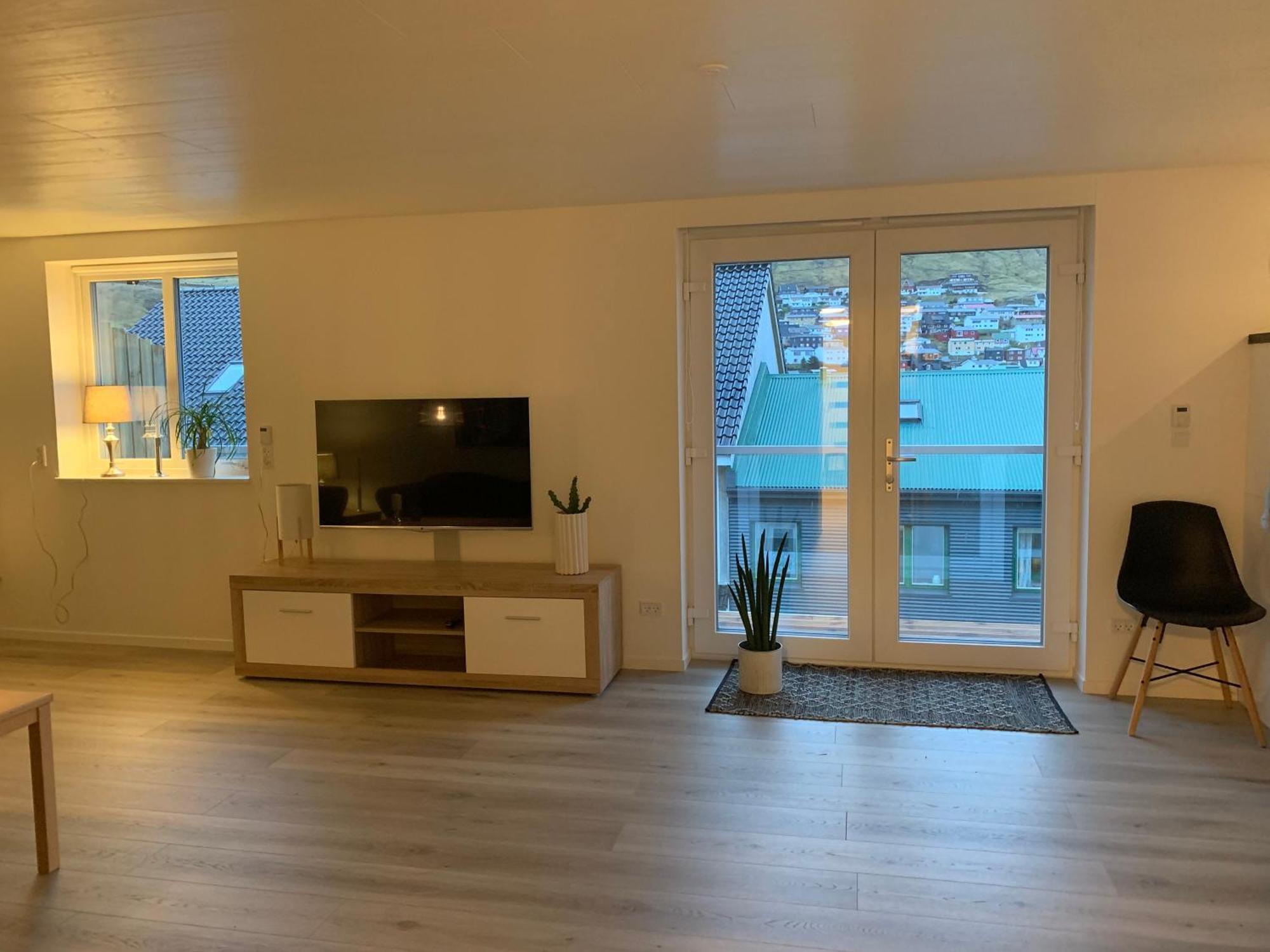 Spacious Apartment On N.P.Gota 8A, Klaksvik Klaksvík Exterior foto